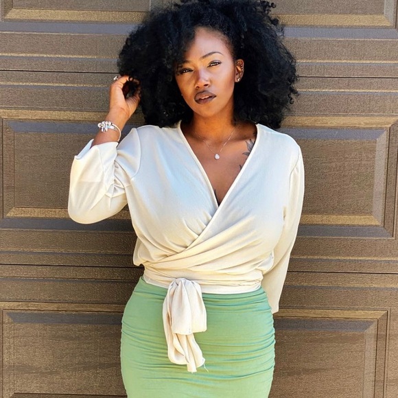 Meet your Posher, Janel - Picture 2 of 4